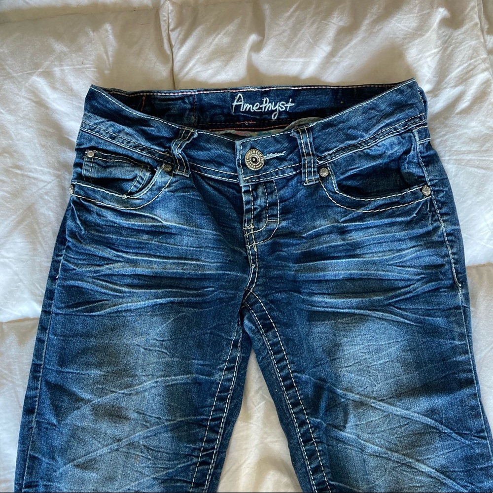 STRAIGHT LEGGED JEANS